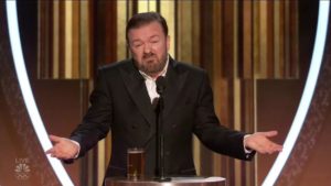 Ricky Gervais během udílení 77. ročníku Zlatých glóbů