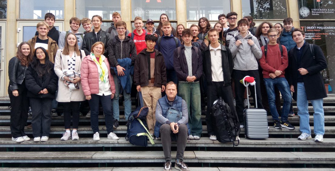 Seminaristé Aplikované fyziky v Praze na MFF